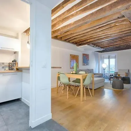 Apartment Marais Place Des Vosges Lovely 4p 1br *